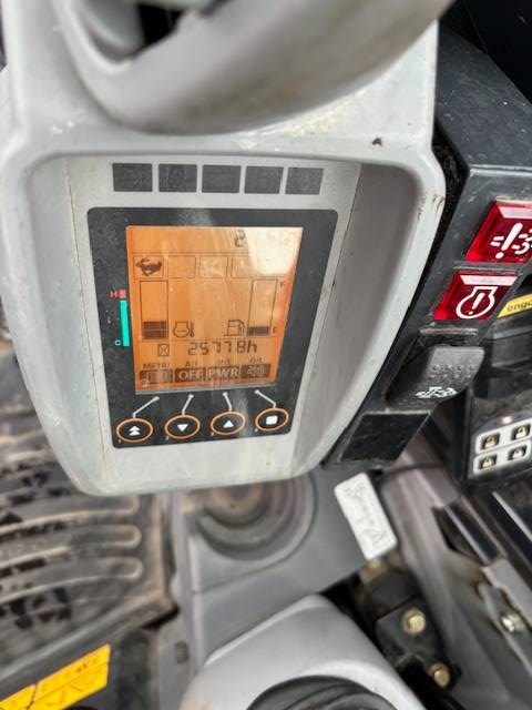 Hitachi ZX 55 U-6 / Engcon + Zange, Fett, 3 Eimer kuva 16