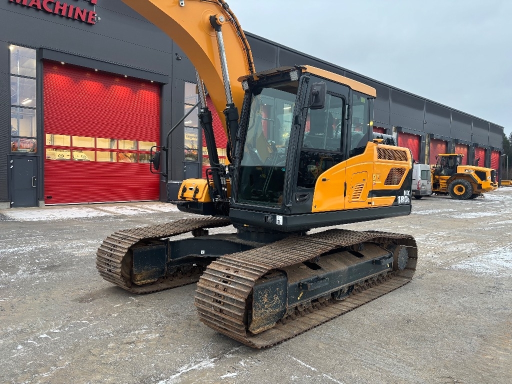 Hyundai HX 180 L / Pienet tunnit, Huippu varusteet! kuva 2