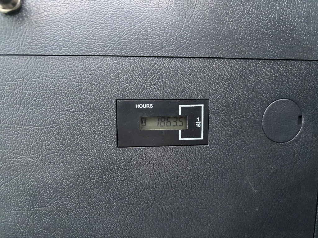 Hyundai HX 180 L / Pienet tunnit, Huippu varusteet! kuva 14
