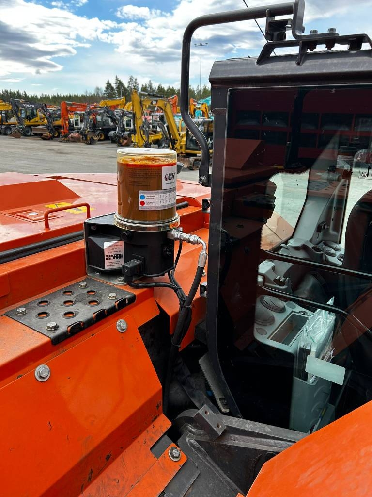 Hitachi ZX225USLC-7/ Rotators, Sildītājs, Smērviela, StageV kuva 16