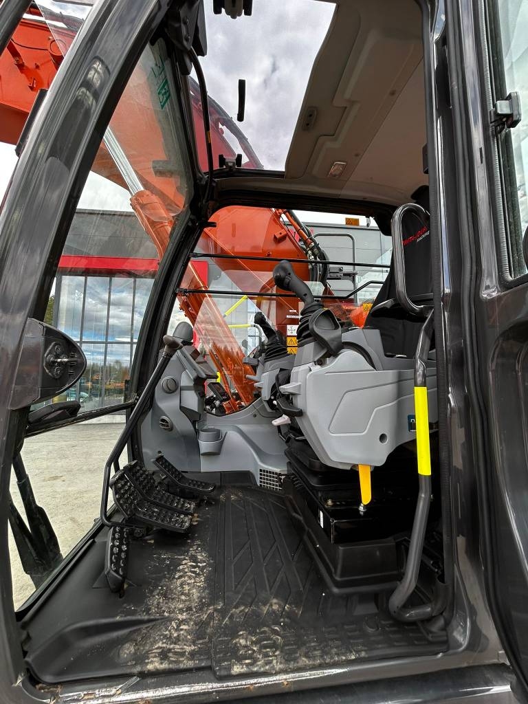 Hitachi ZX225USLC-7/ Rotators, Sildītājs, Smērviela, StageV kuva 21