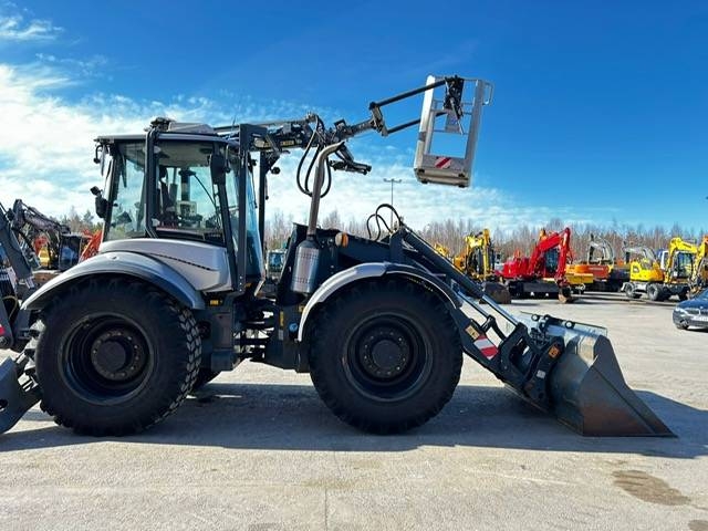 Lännen 8800 / Engcon Kronospilväsnostin Um.. kuva 6
