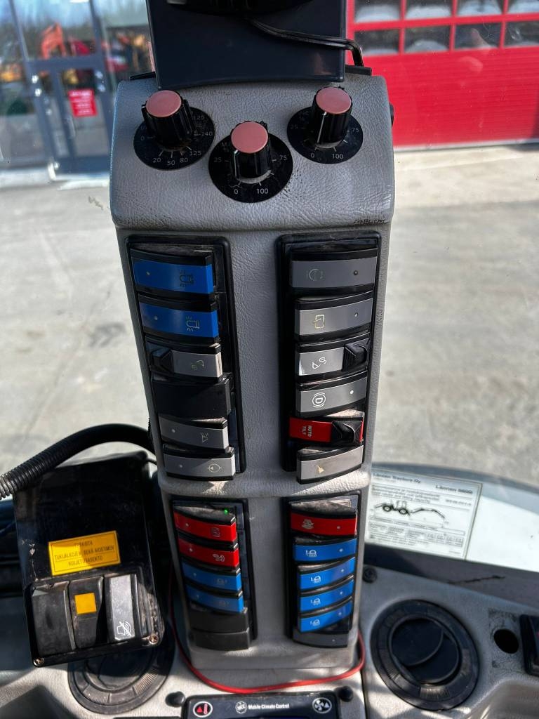 Lännen 8800 / Engcon Kronospilväsnostin Um.. kuva 18
