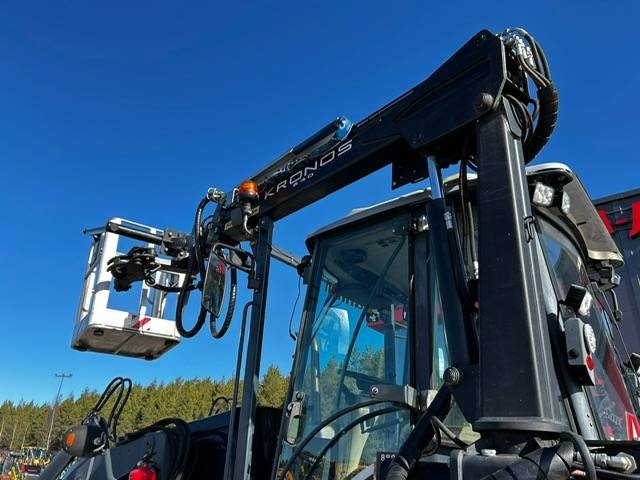 Lännen 8800 / Engcon Kronospilväsnostin Um.. kuva 22