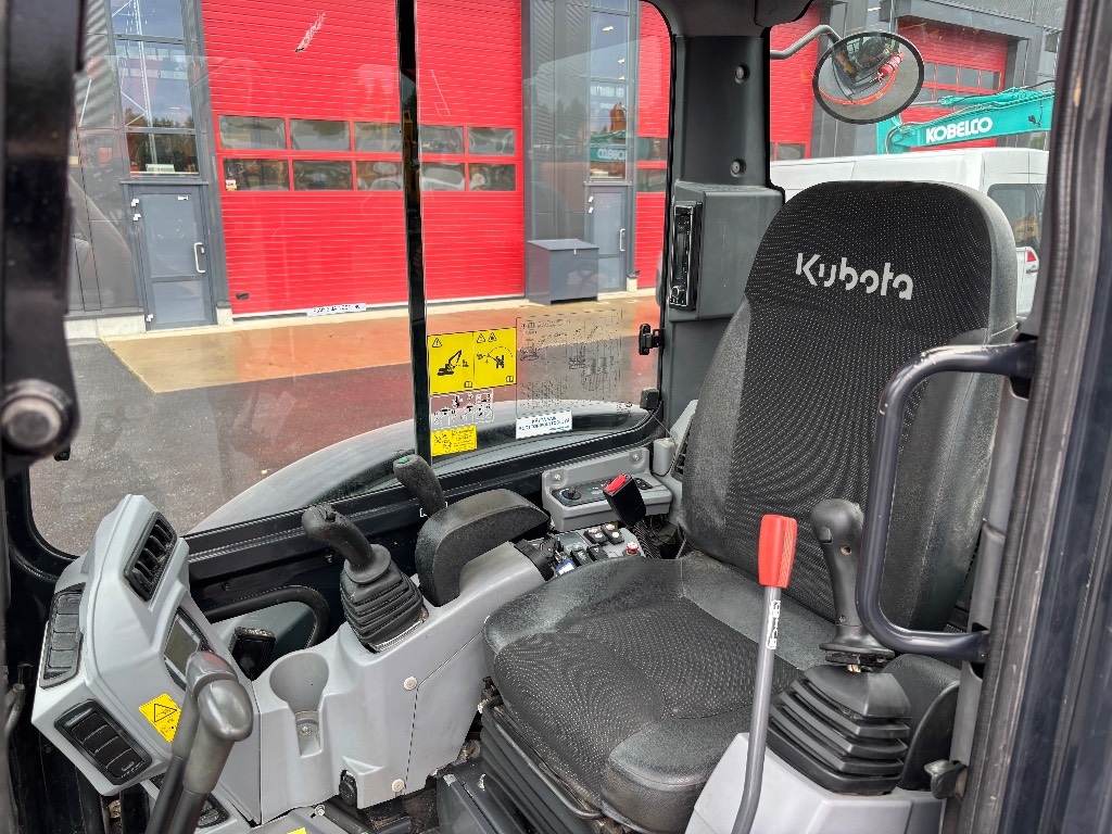 Kubota KX 057-4 / 旋转器，3 个桶，润滑脂 kuva 13