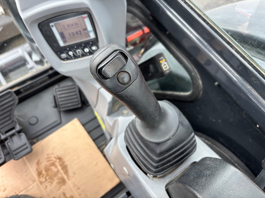 Kubota KX 057-4 / 旋转器，3 个桶，润滑脂 kuva 14
