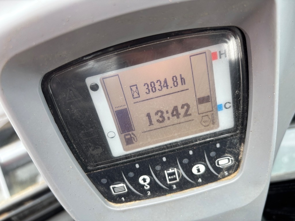 Kubota KX 057-4 / 旋转器，3 个桶，润滑脂 kuva 15