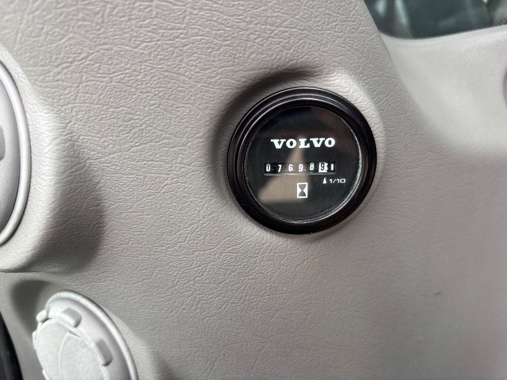 Volvo EC 300 D / Naujas apatinis aukštas, 3D, Rotatorius, Kaušas kuva 15