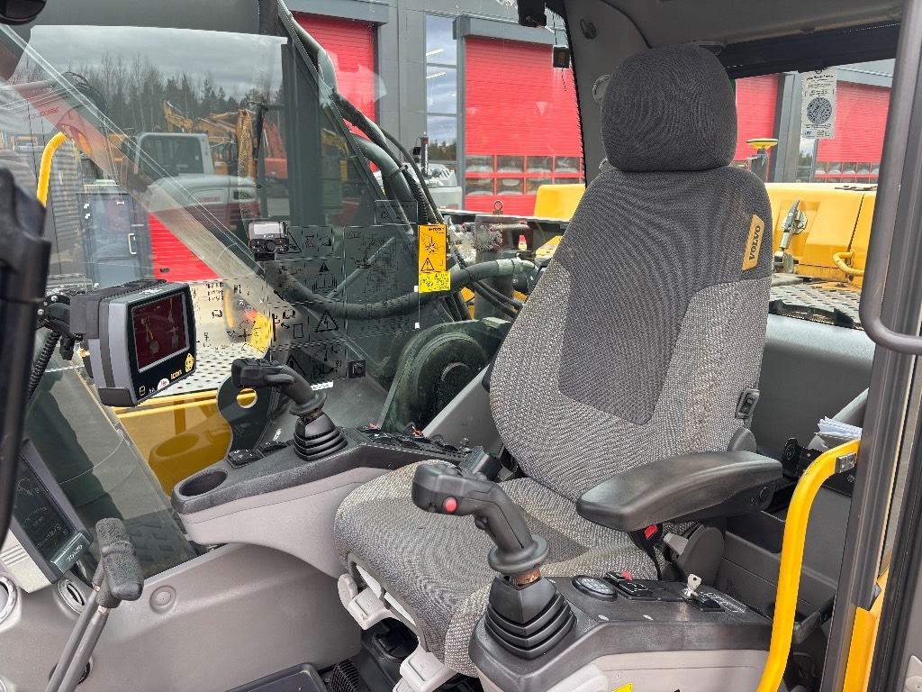 Volvo EC 300 D / Naujas apatinis aukštas, 3D, Rotatorius, Kaušas kuva 16