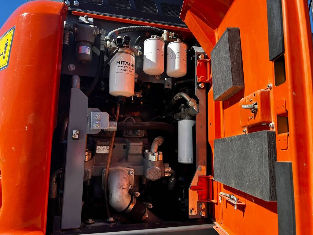 هيتاشي ZX 155 W-7 / ماكينة رائعة، المرحلة الخامسة، الشحوم! kuva 9