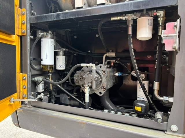沃尔沃 EC 250 EL / 长臂、连接器、旋转器 kuva 9