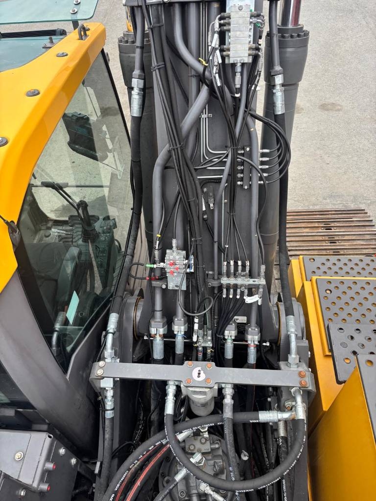 沃尔沃 EC 250 EL / 长臂、连接器、旋转器 kuva 14