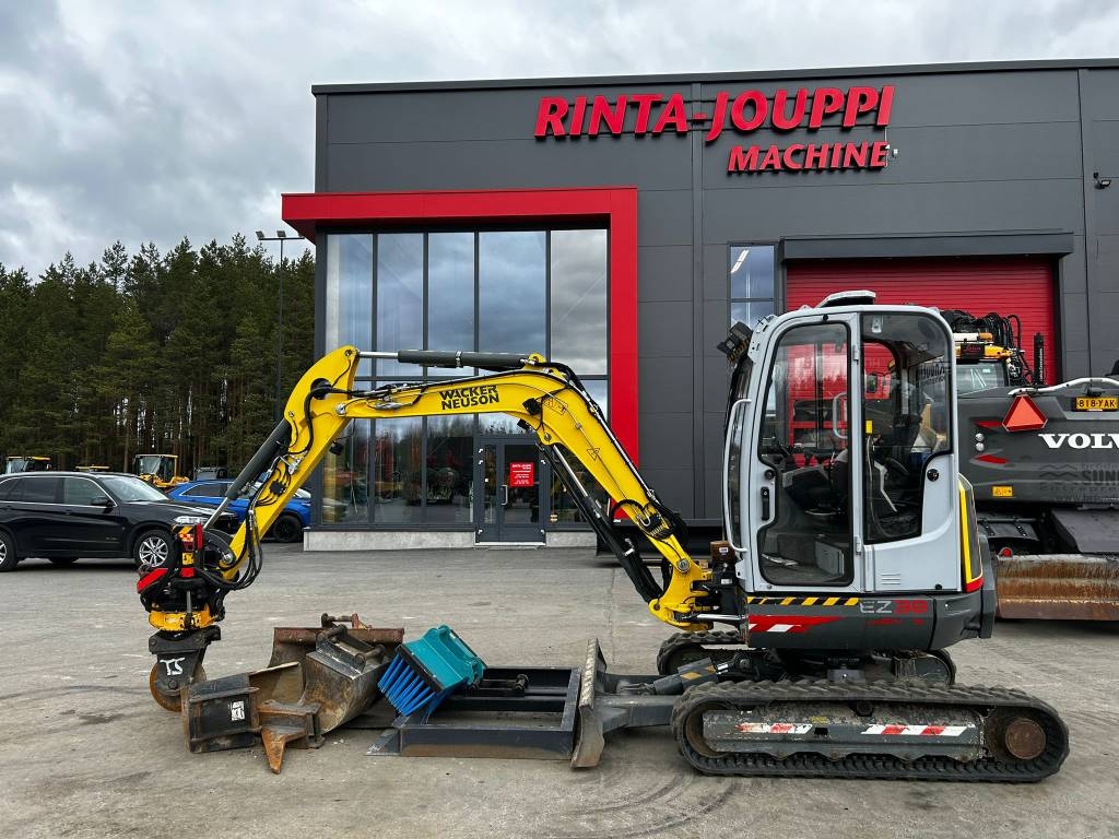 Wacker Neuson EZ 38 / Tippvarustusega miniekskavaator!