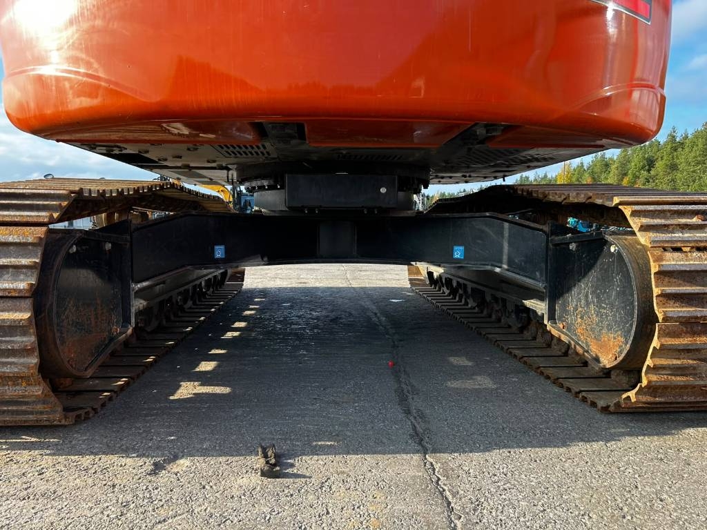 Hitachi ZX 225 US R LC-7 / Stage V, alacsony óra kuva 8
