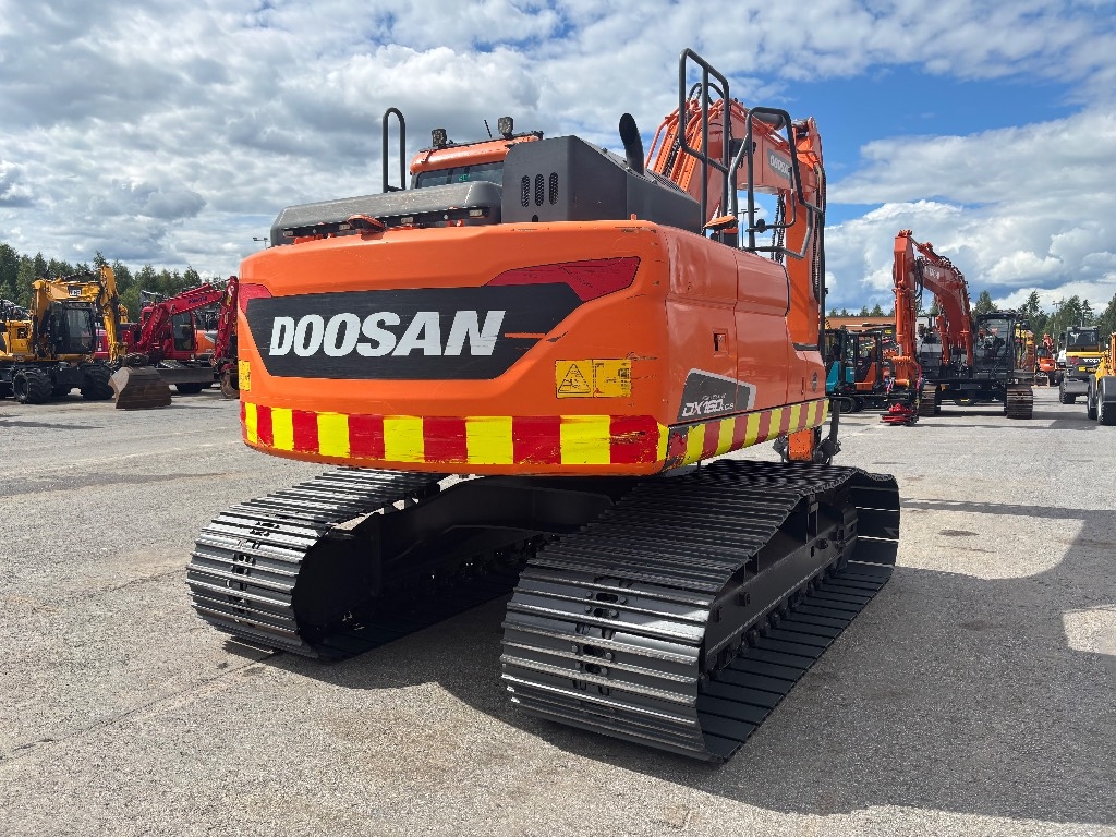 Doosan DX 160 LC / Tilter, 3 kbelíky, Nové řetězy! kuva 5