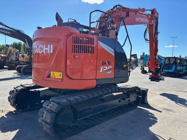 Hitachi ZX 135US-7 Stage V/ Rototilt+Pihdit,Rasvari Ym kuva 7