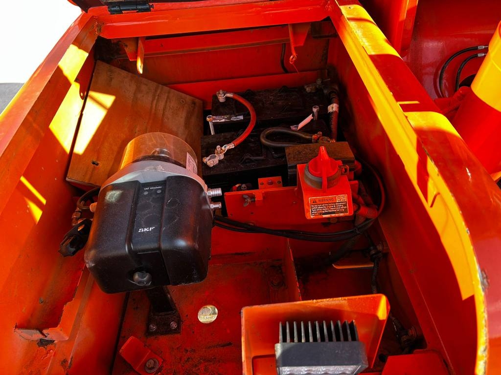 Doosan DX 140 LC / Engcon, Smērviela, Spainis, bez alvijas. kuva 18