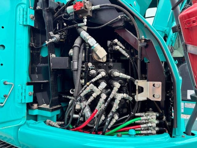 Kobelco SK 160 BR-5 / Na specjalnej platformie YM... kuva 15