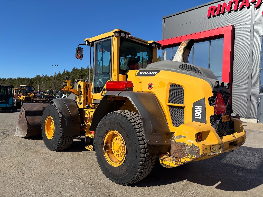 Volvo L 90 H / Rasvari, Head rehvid, 1 omanik! kuva 3