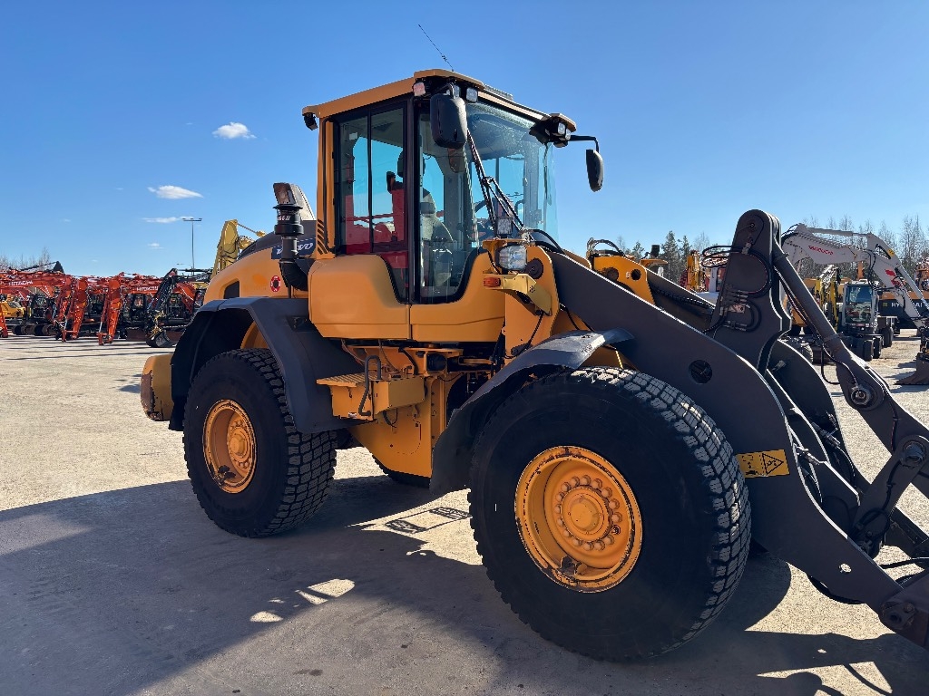 Volvo L 90 H / Rasvari, Head rehvid, 1 omanik! kuva 6