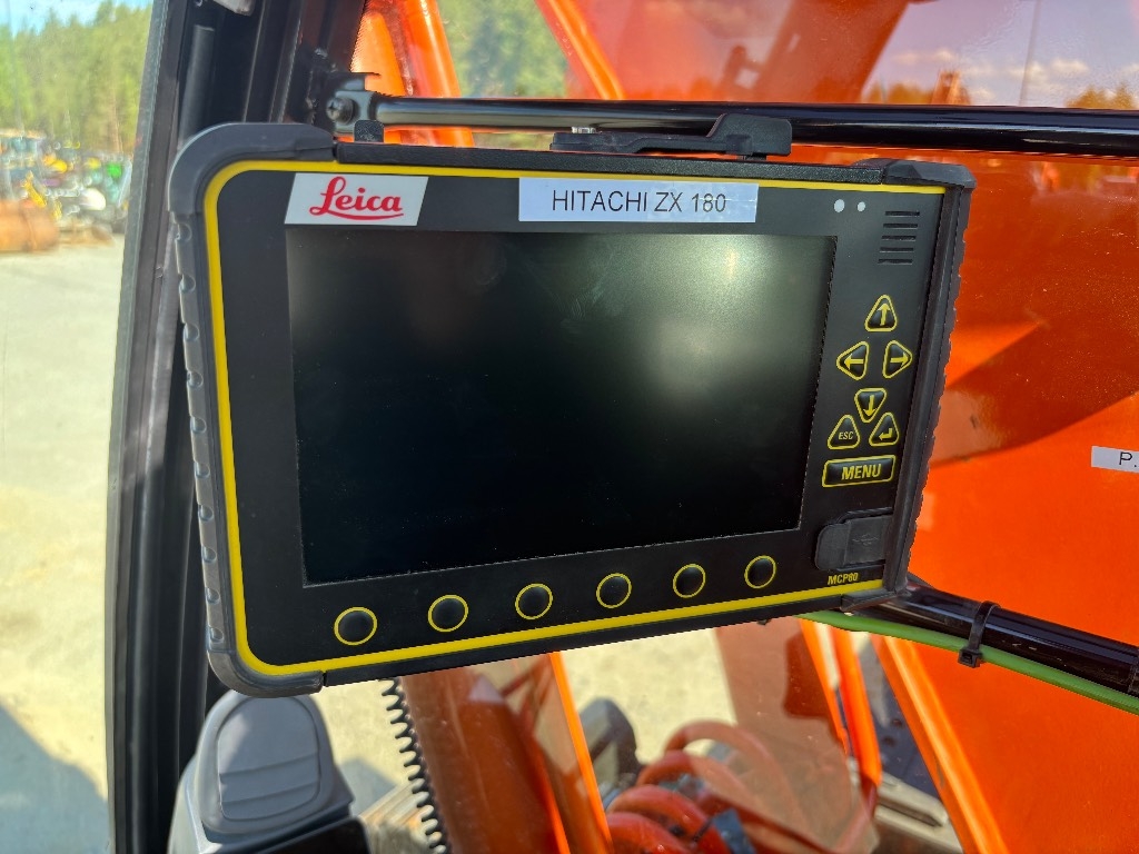 Hitachi ZX 180 LC / Engcon, Leica 3D, smyková lopata kuva 16